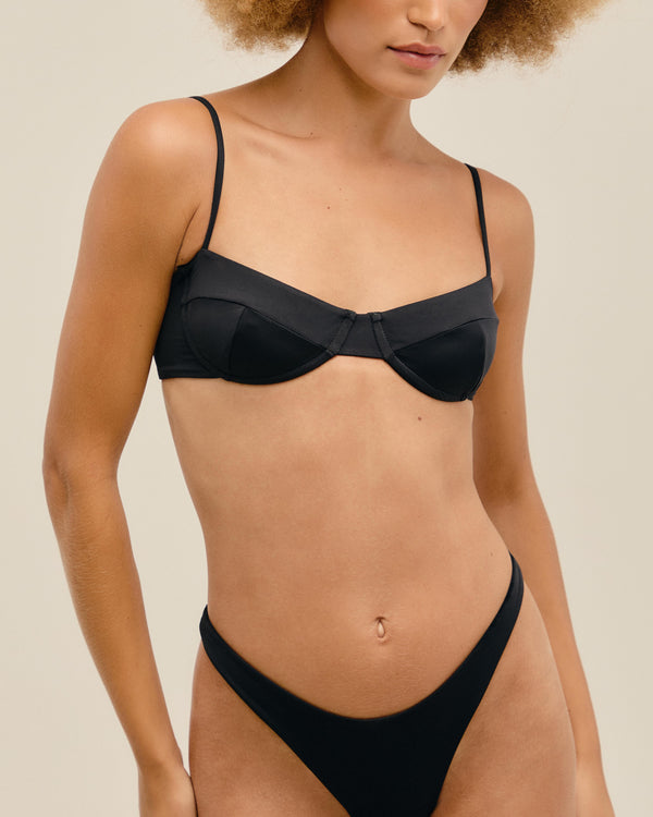 VINTAGE TOP BLACK