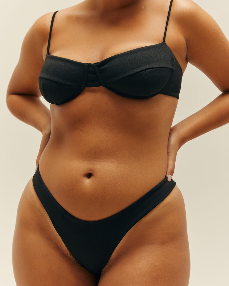 CREPE VINTAGE TOP BLACK