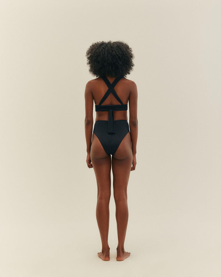 MULTI STRAPS TOP BLACK