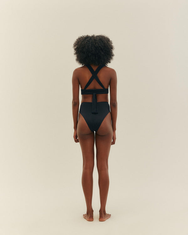MULTI STRAPS TOP BLACK