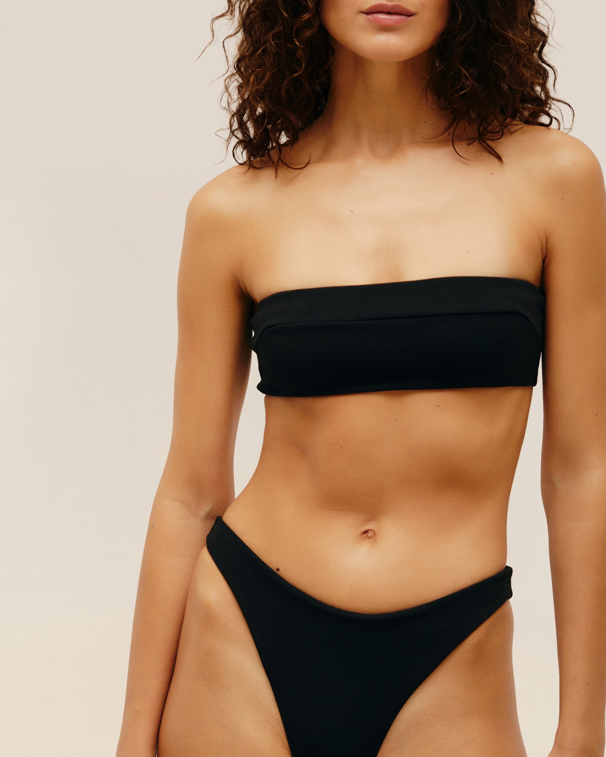STRAIGHT GABI TOP BLACK CREPE