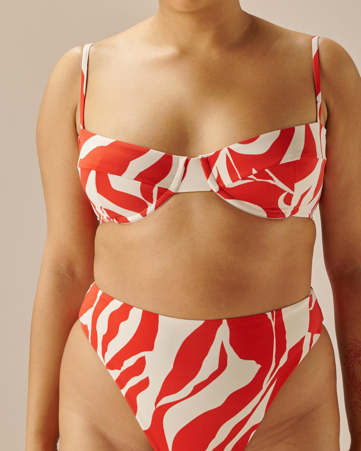 TOP VINTAGE CON ESTAMPADO AREAL