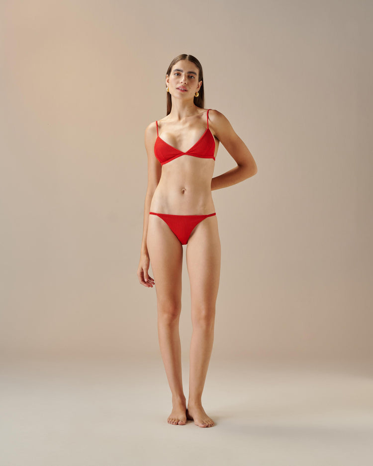 TOP OLIVIA CON CANELAS ROJO