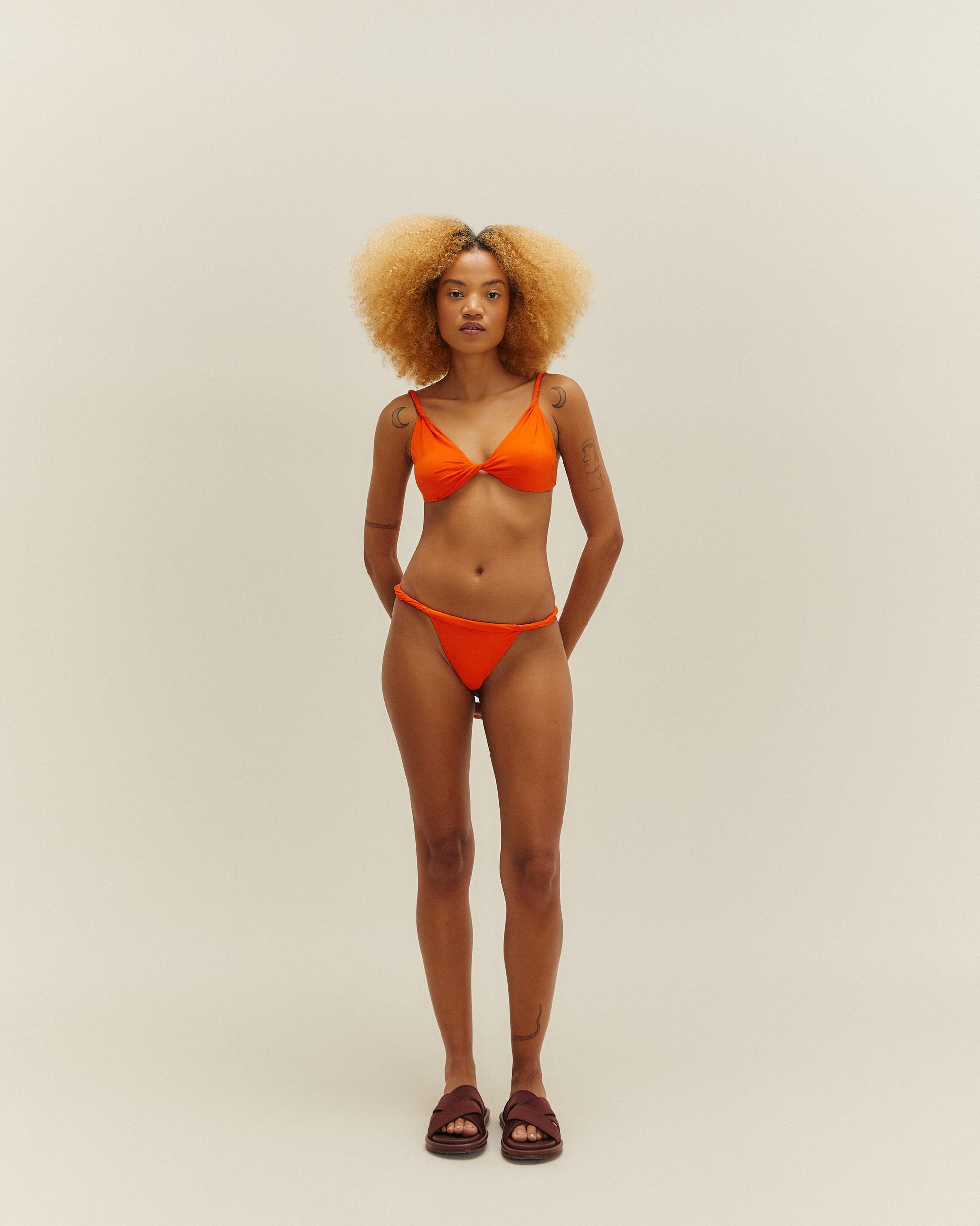MILO TOP MIE ORANGE