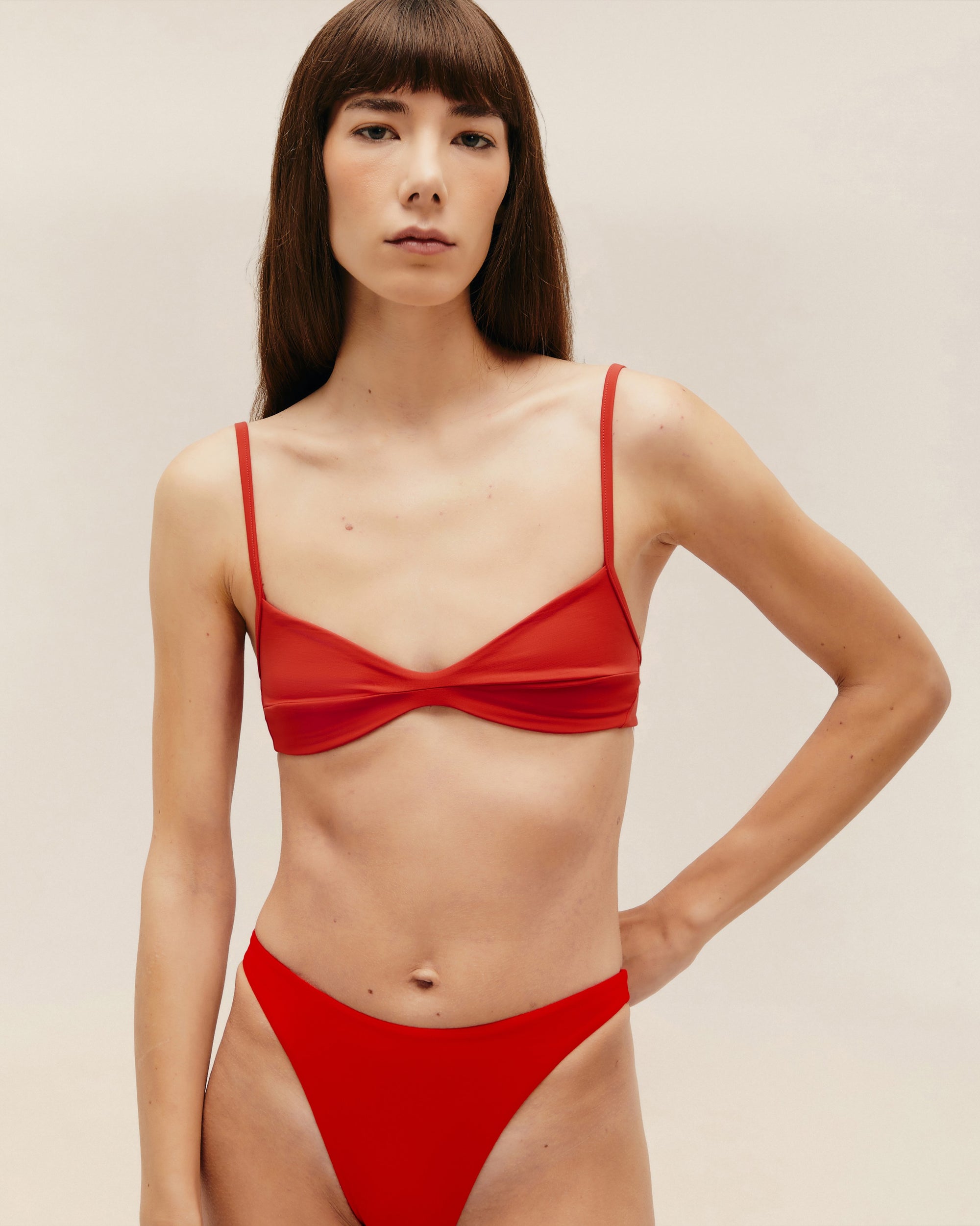 ADJUSTABLE MONICA TOP RED SHIFT