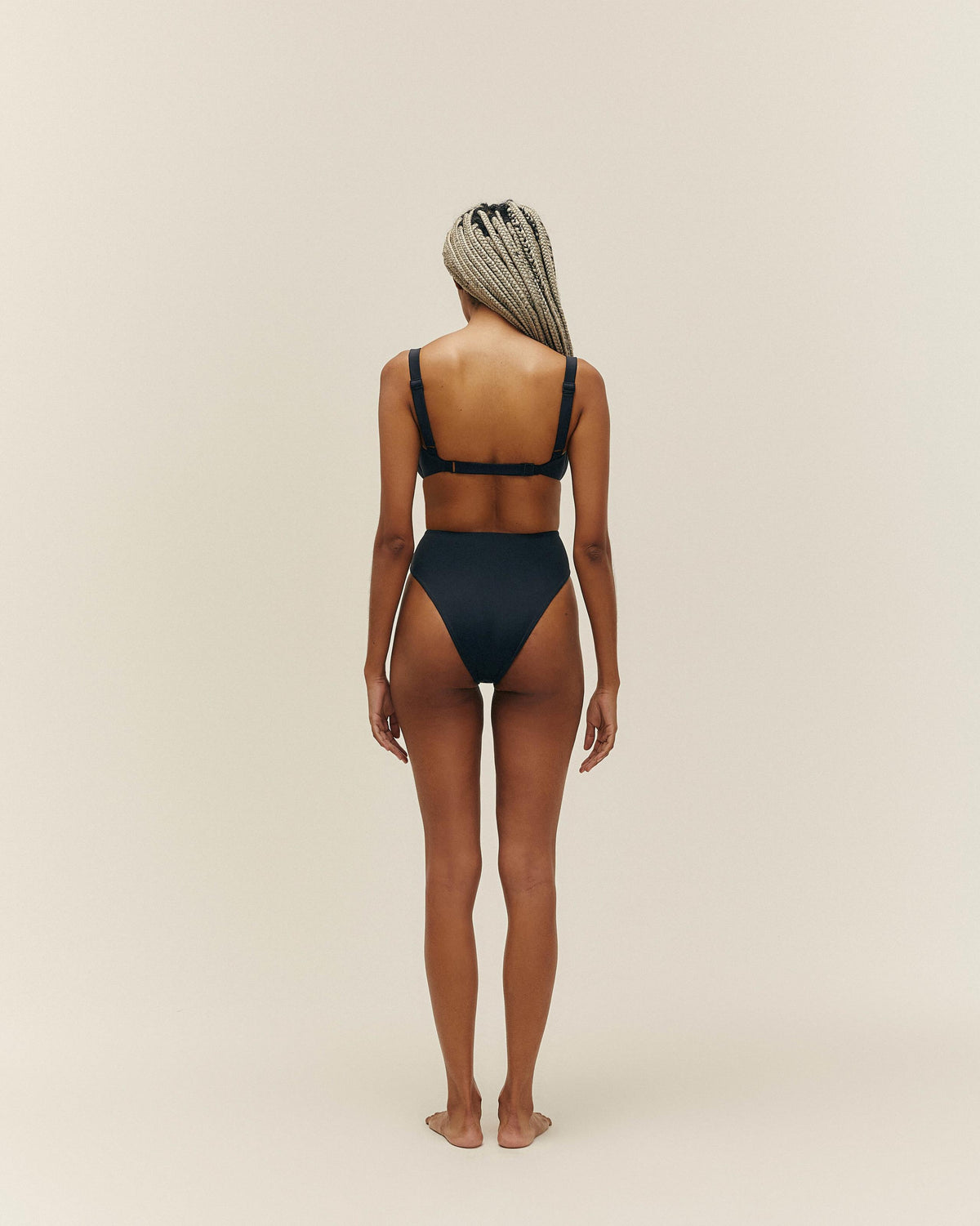 ADJUSTABLE GAIA TOP BLACK