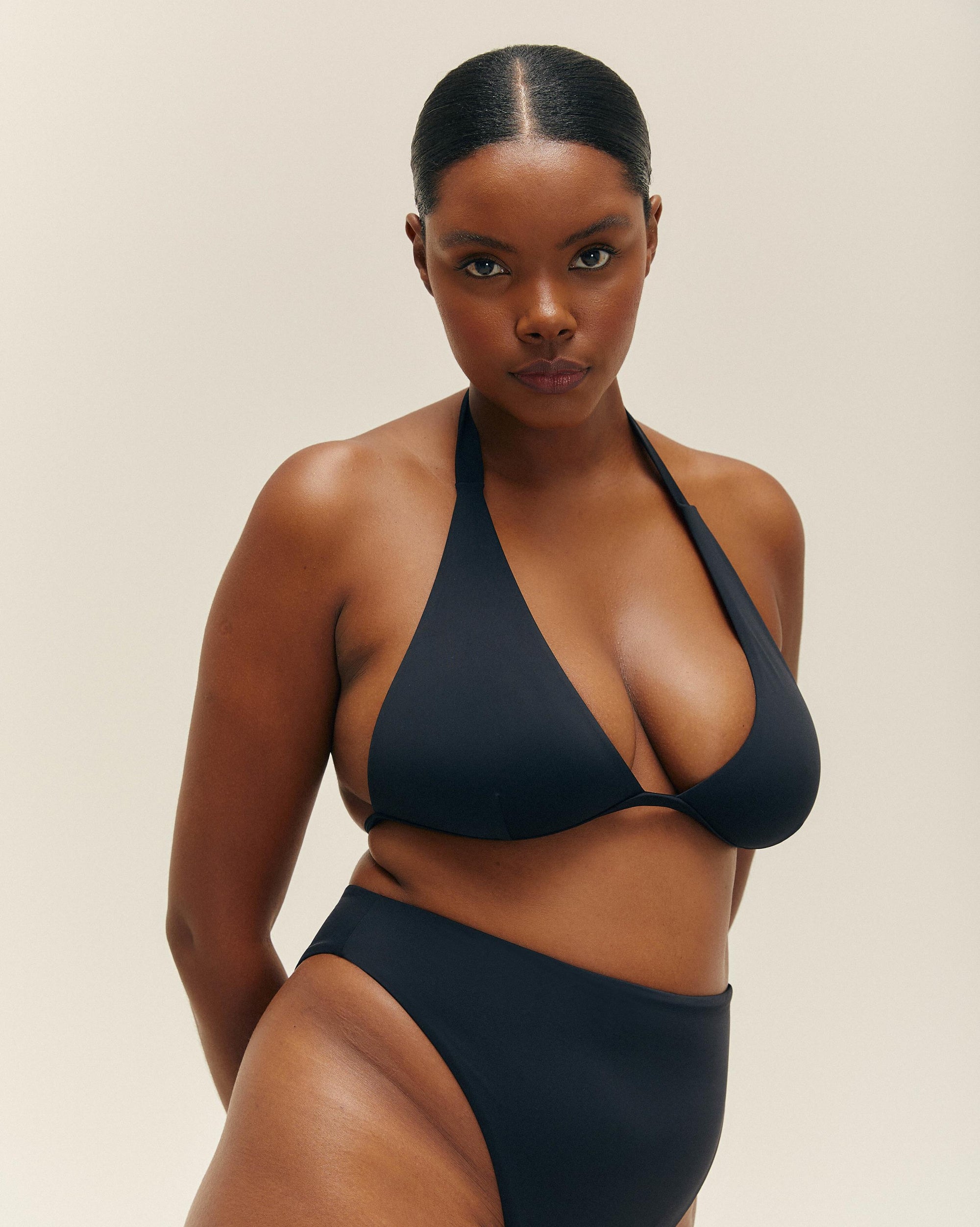 TOP NADIA AJUSTABLE NEGRO NEGRO