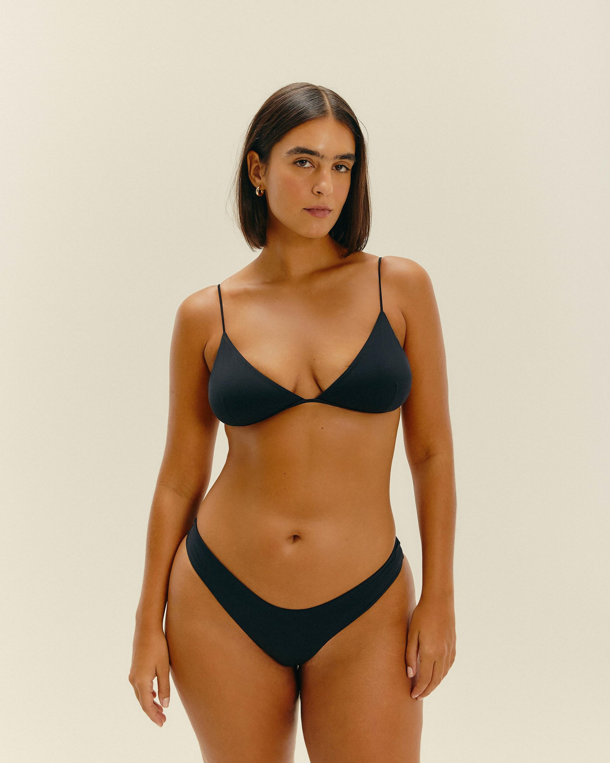 AJUSTABLE OLIVIA TOP BLACK
