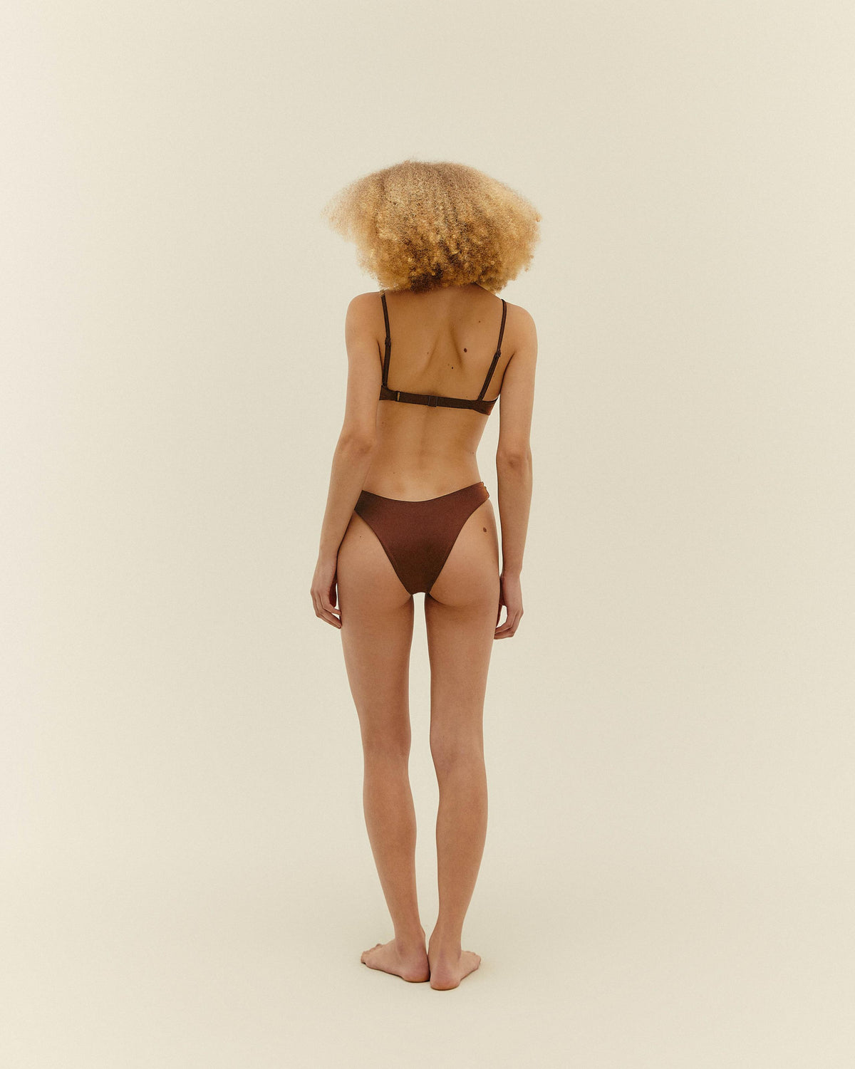 TOP MONICA AJUSTABLE BRAUNA MARRON