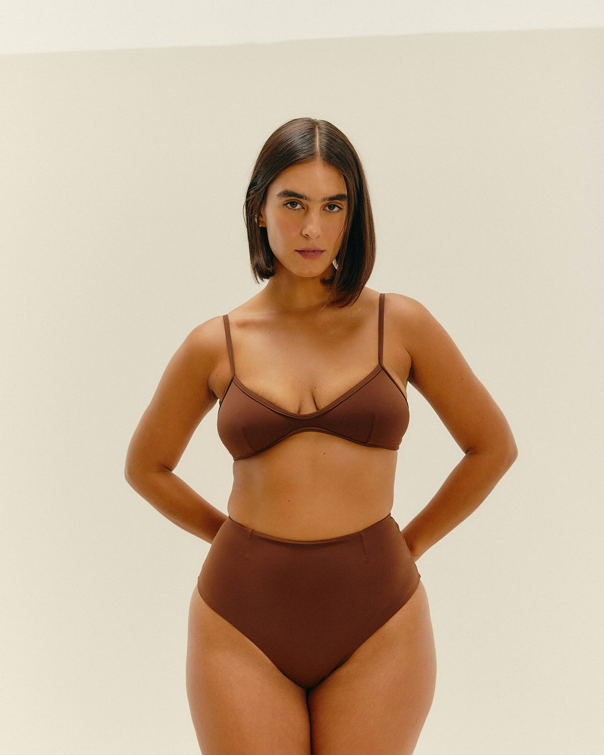 PIPPING THIDU TOP BRAUNA BROWN