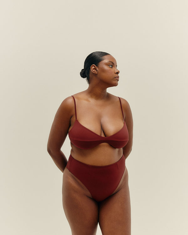 AJUSTABLE MONICA TOP MARSALA