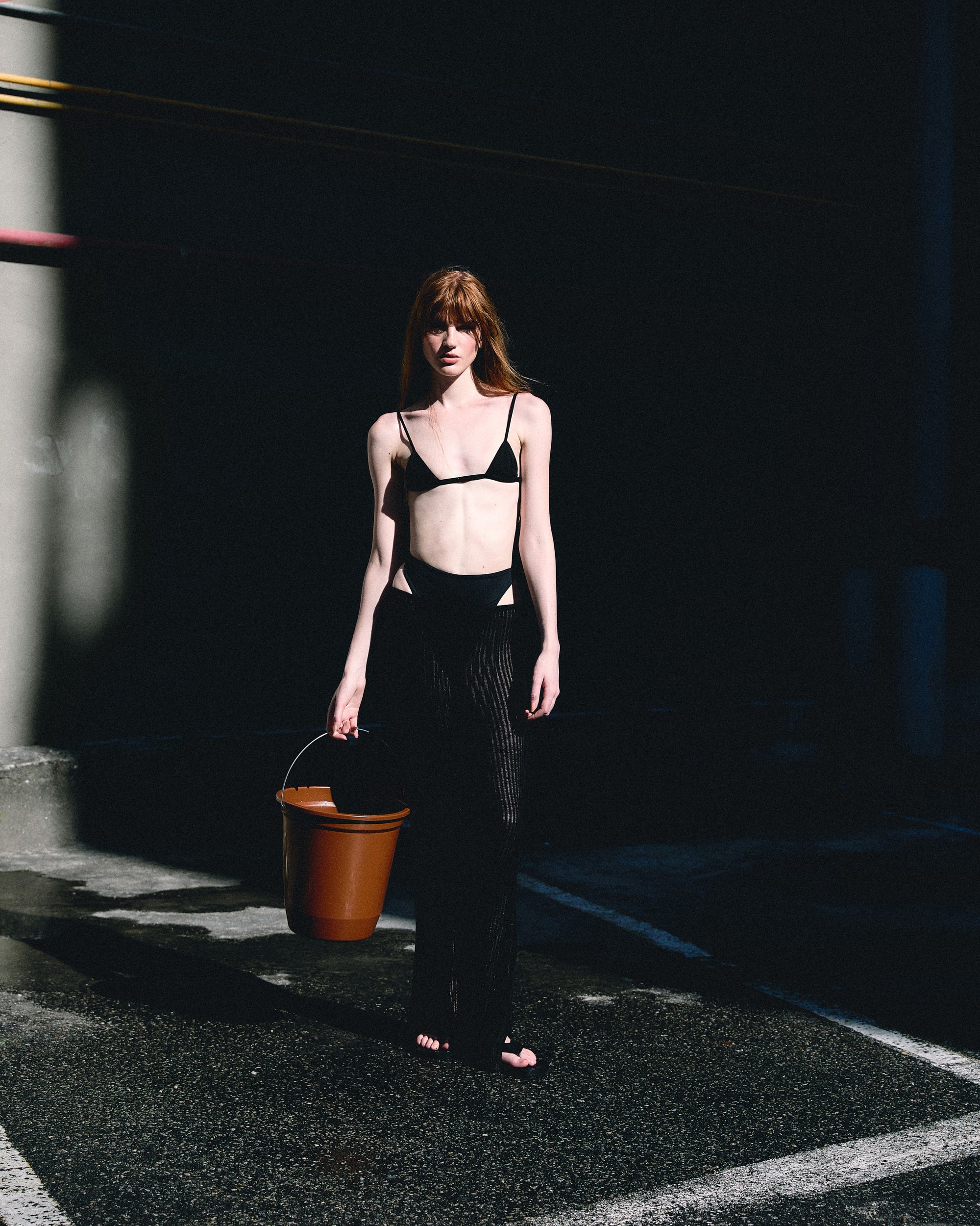 CREPE TRIANGLE TOP NERO