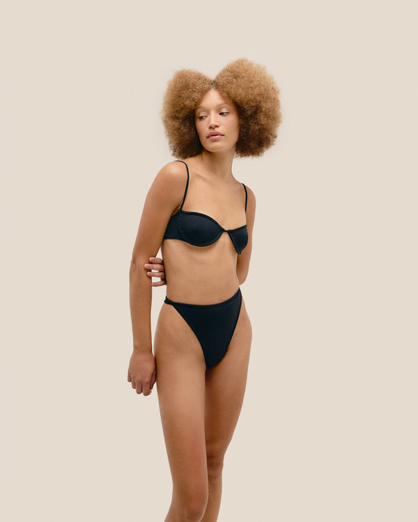 ELLA TOP BLACK