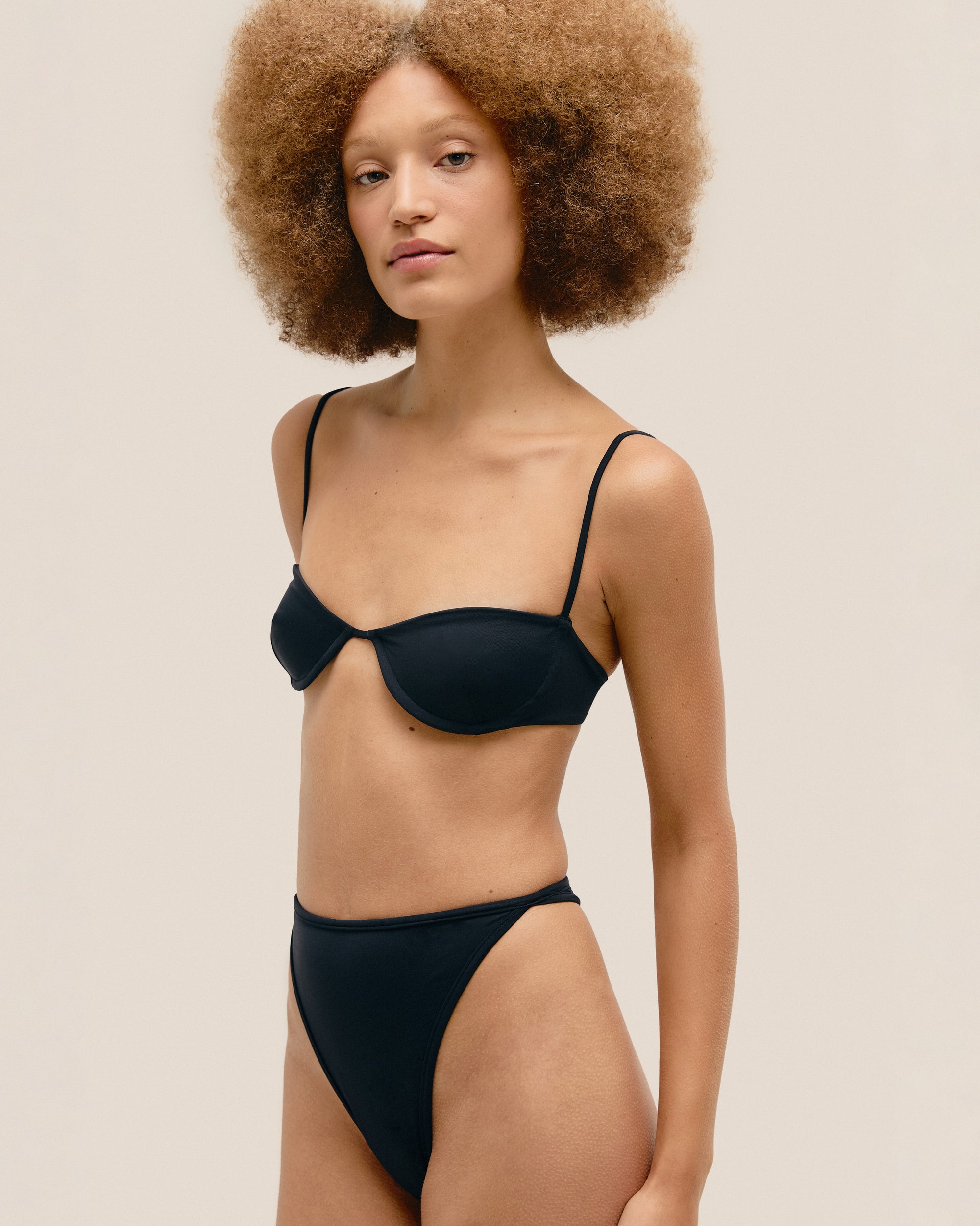 ELLA TOP BLACK