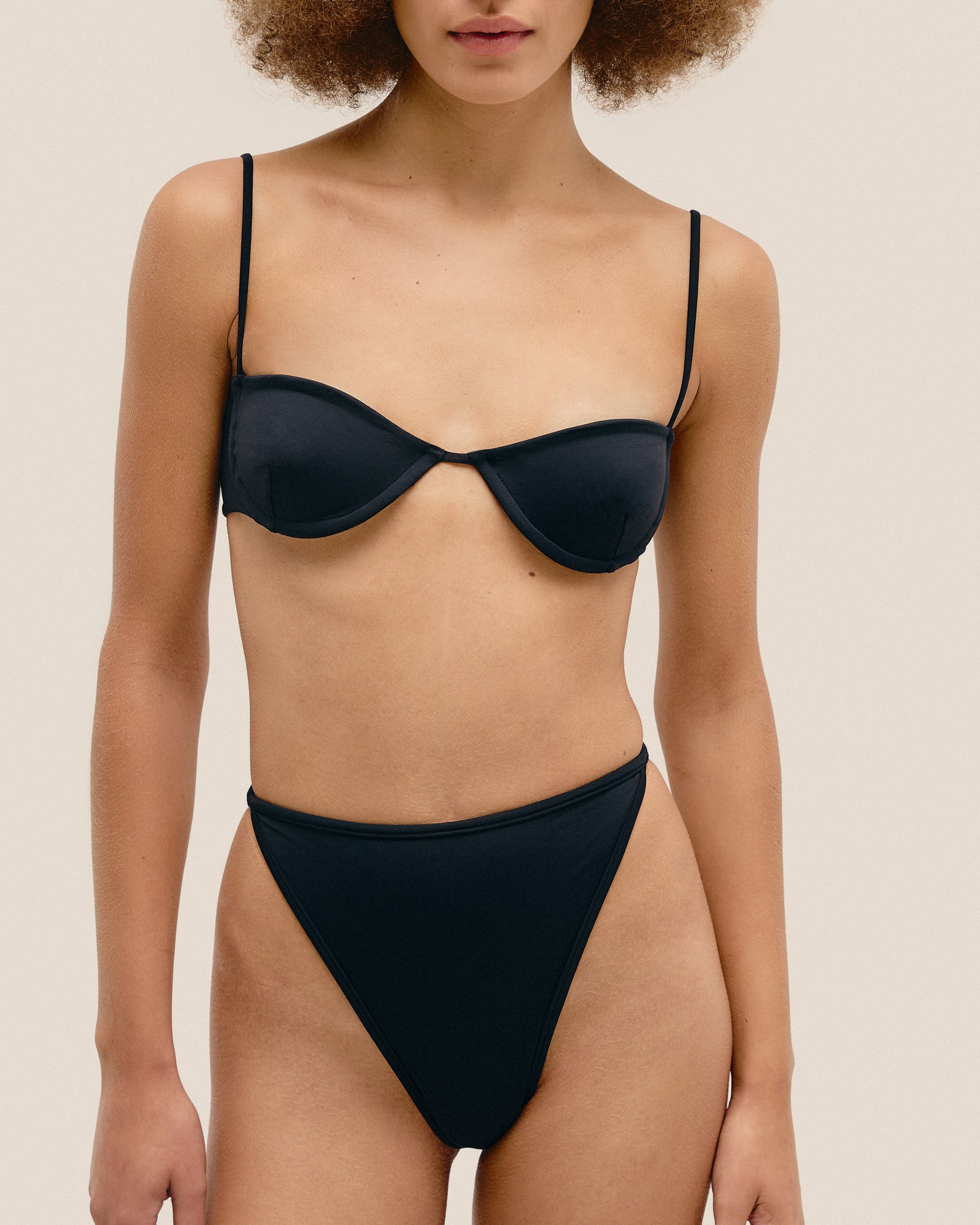 ELLA TOP BLACK