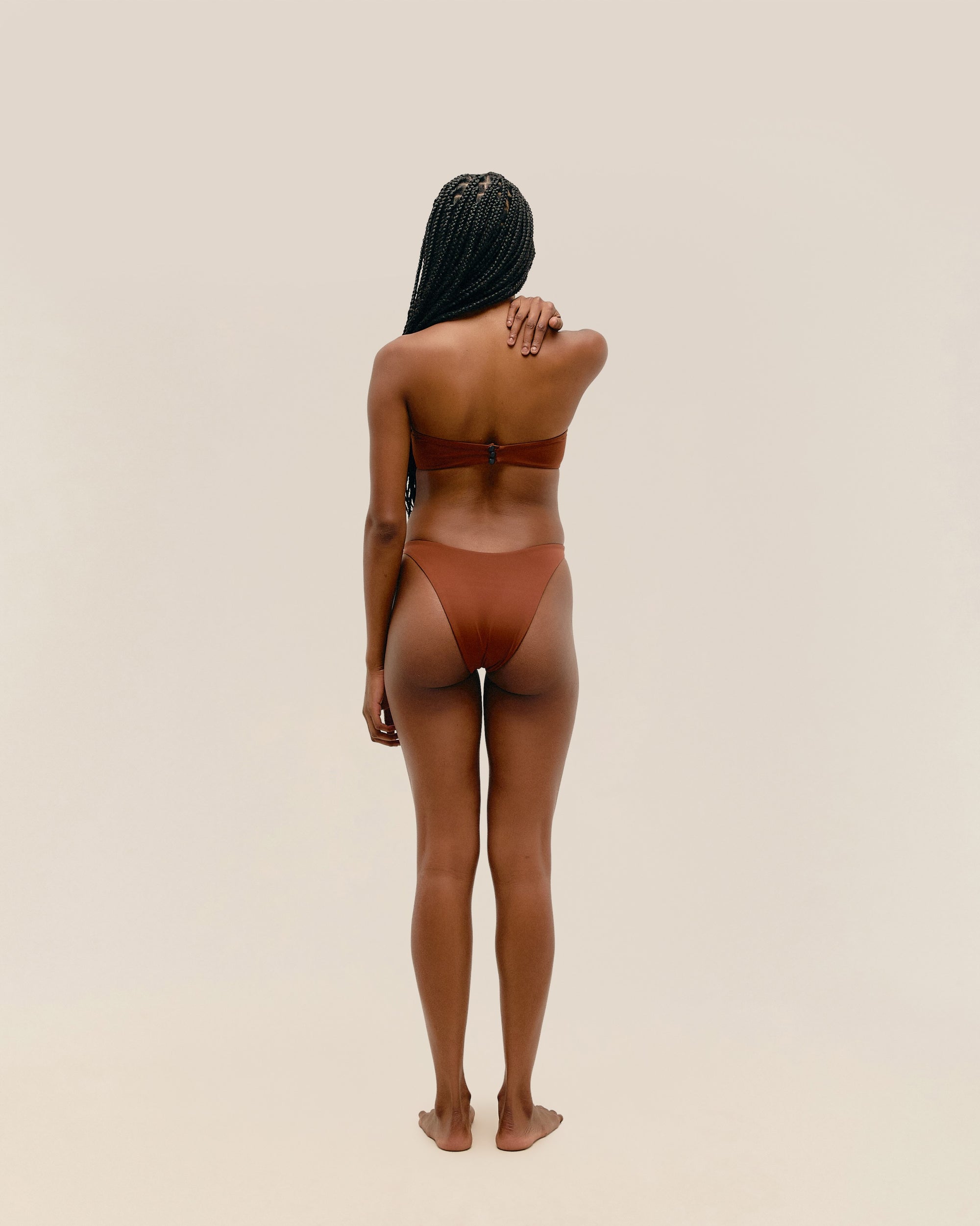 STRAIGHT GABI TOP MID BROWN