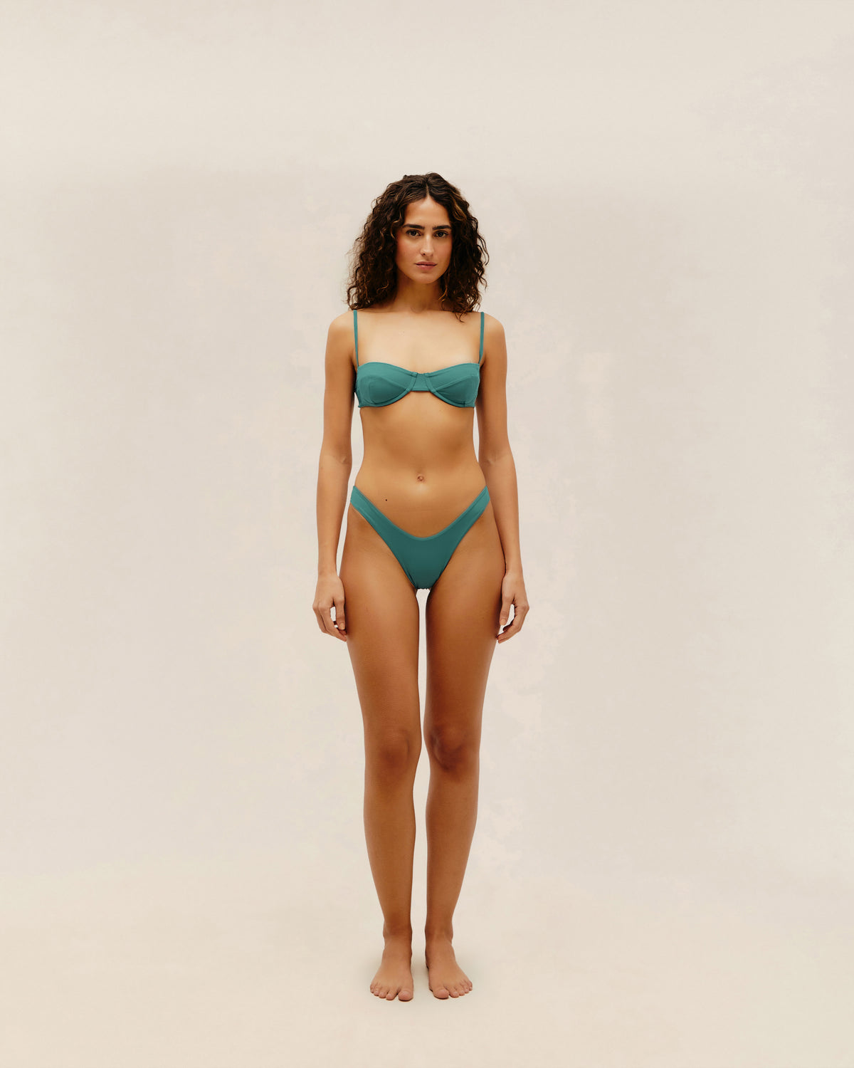 ADJUSTABLE VINTAGE TOP IN SEAWEED GREEN