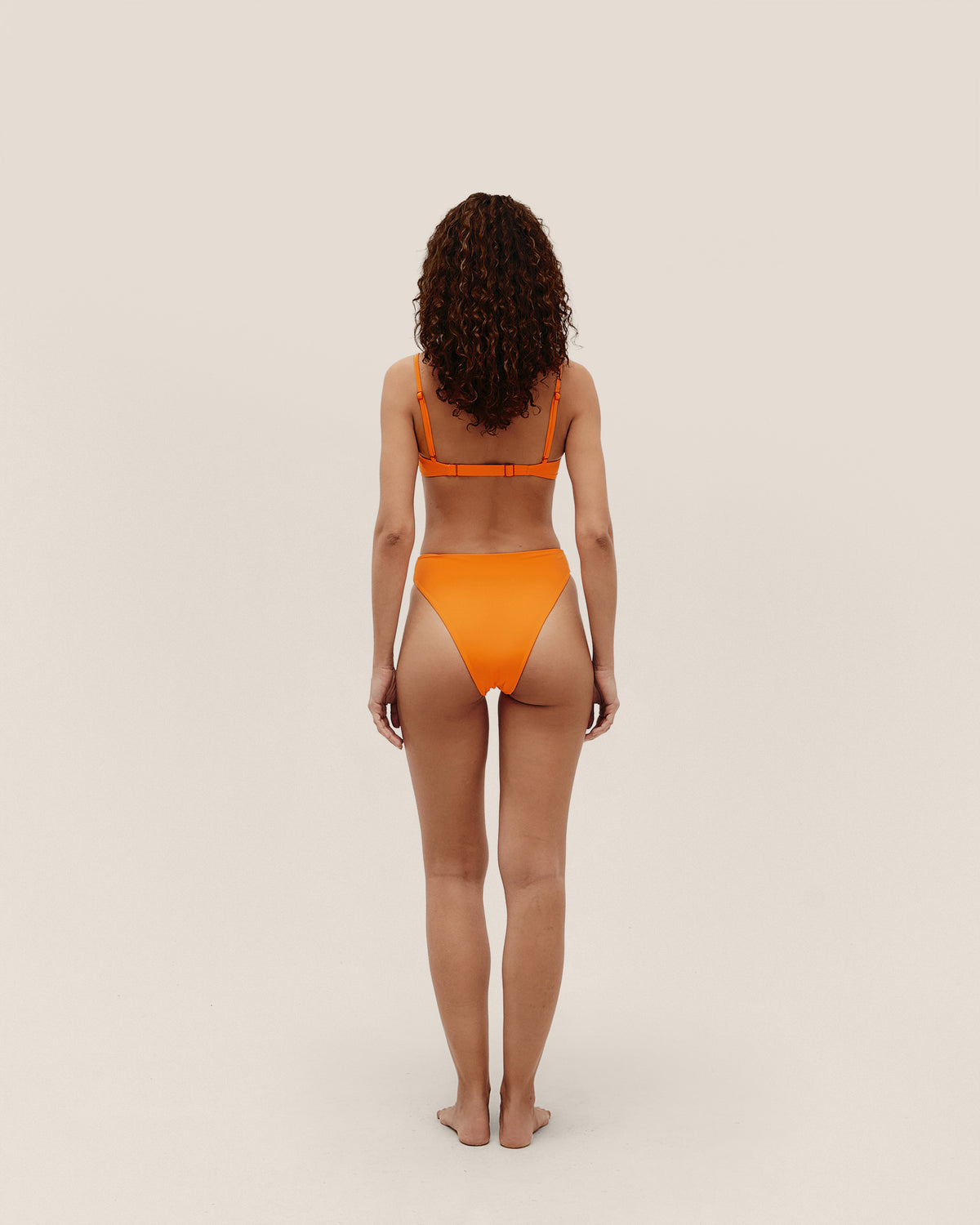 ADJUSTABLE MONICA TOP MANDARINA ORANGE