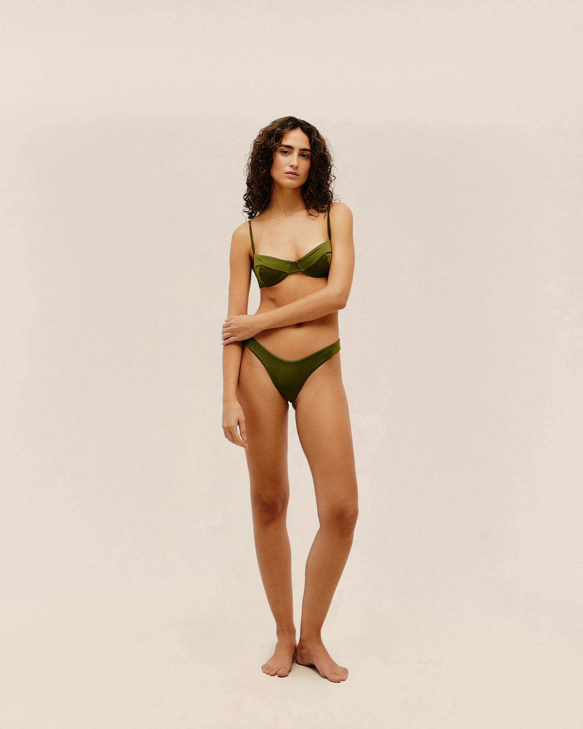 ADJUSTABLE VINTAGE TOP IN OLIVE GREEN