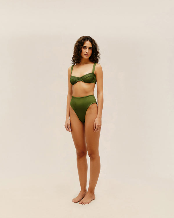 ADJUSTABLE RIBBED GAIA TOP IN OLIVE GREEN