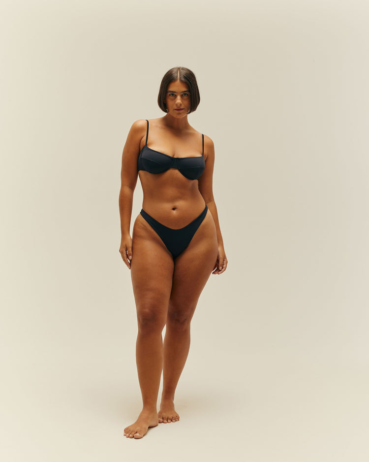 LOLA BOTTOM BLACK