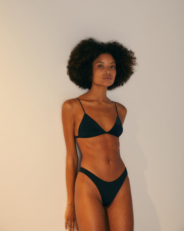 LOLA BOTTOM BLACK
