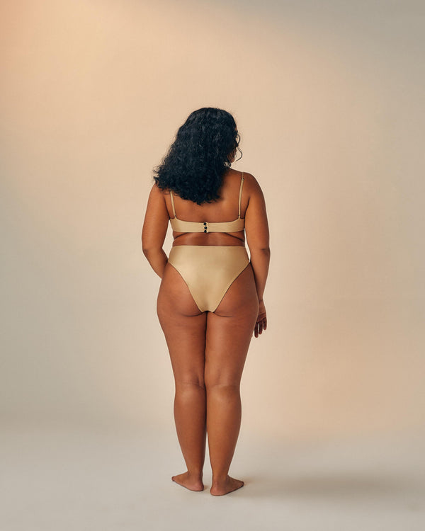 MAH SATU BEIGE HOTPANTS