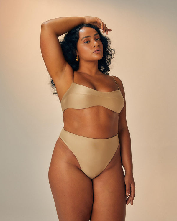 MAH SATU BEIGE HOTPANTS