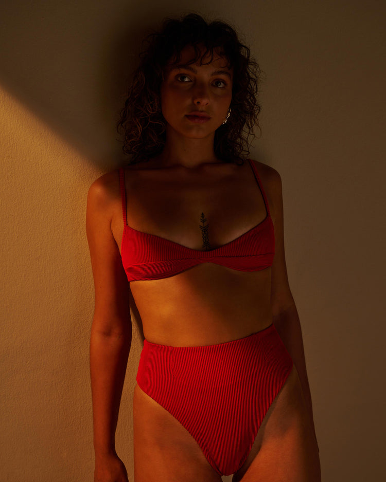 RIBBED HIGHLEG HOTPANTS RED SHIFT