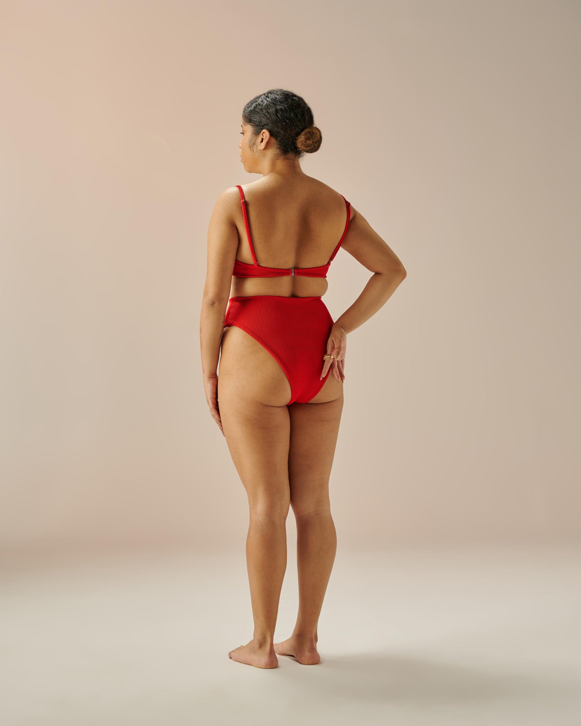 RIBBED HIGHLEG HOTPANTS RED SHIFT