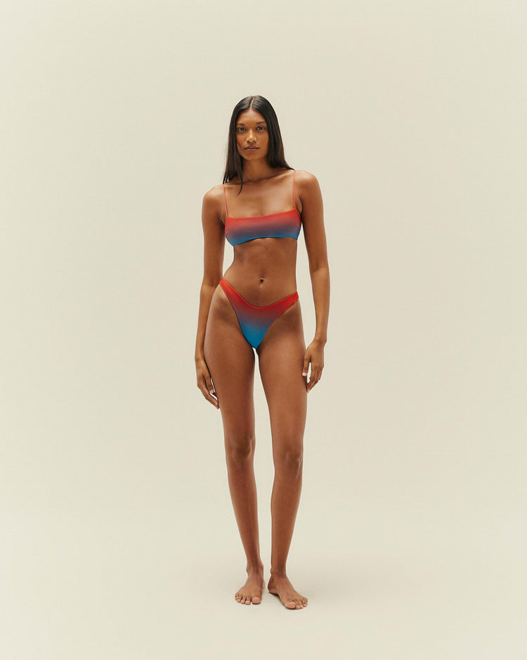 LOLA HOTPANTS CON MOTIVO OMBRE