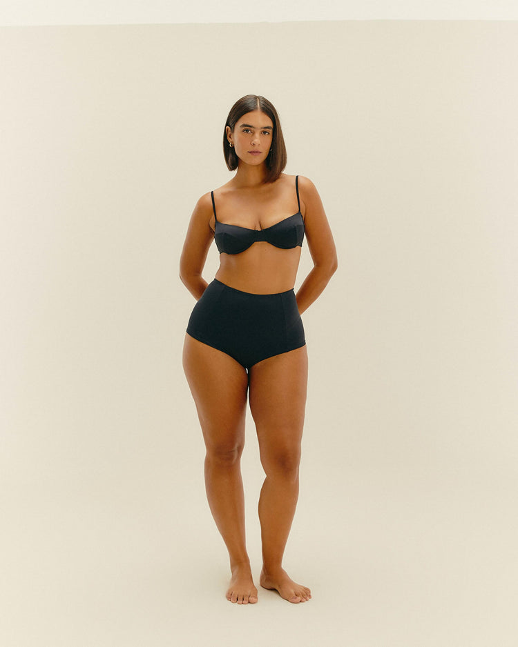 DENISE BLACK HOTPANTS
