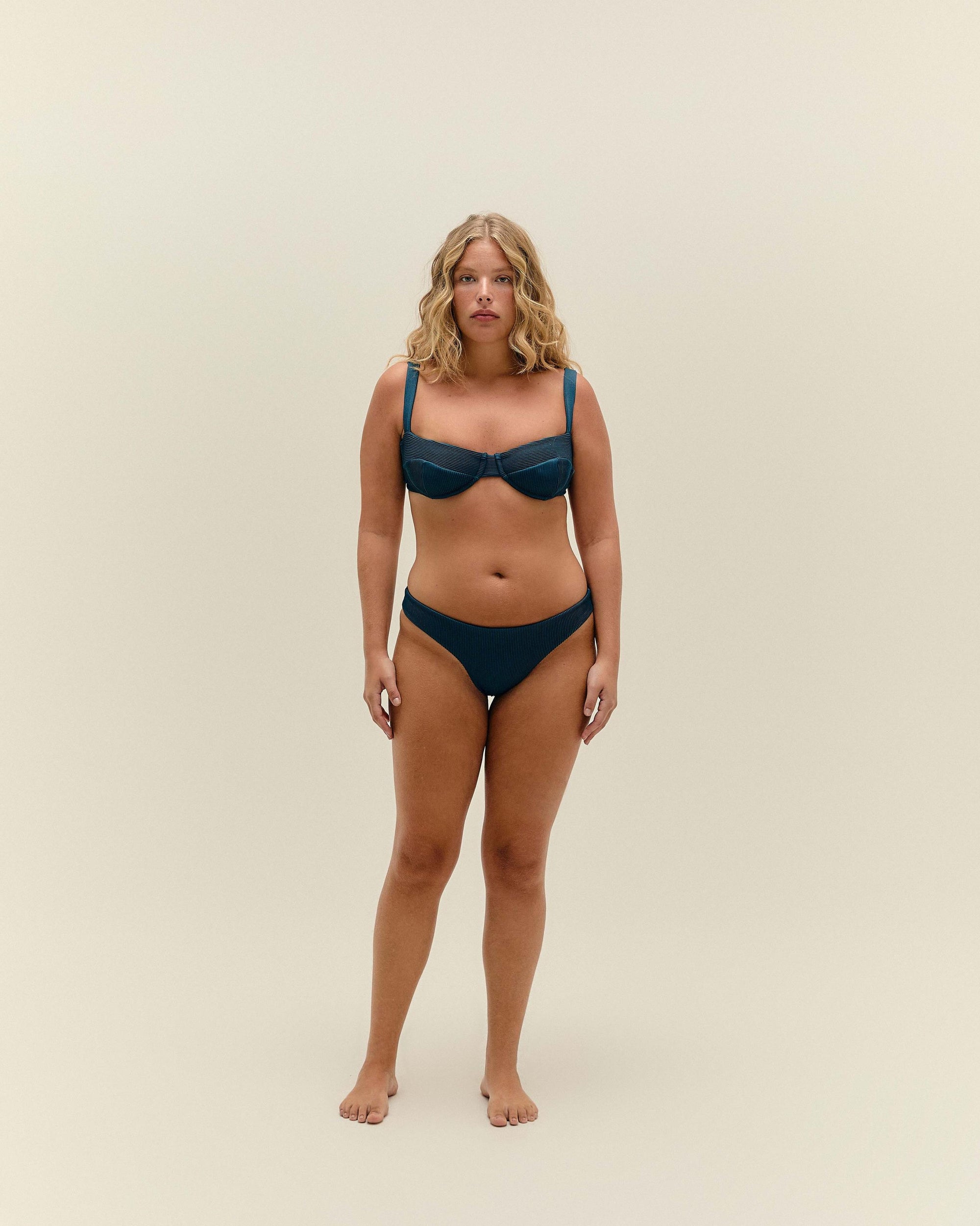 RIBBED BASIC BOTTOMS IN DEEP BLUE
