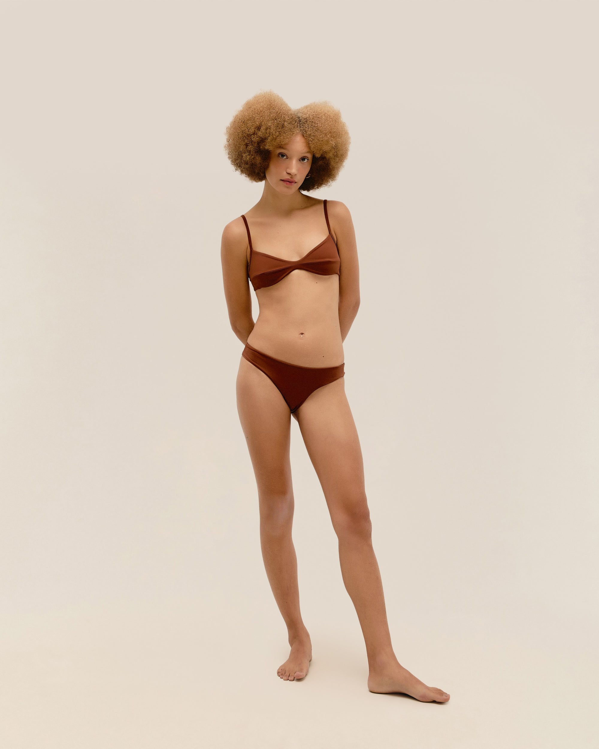 BASIC BOTTOM MID BROWN