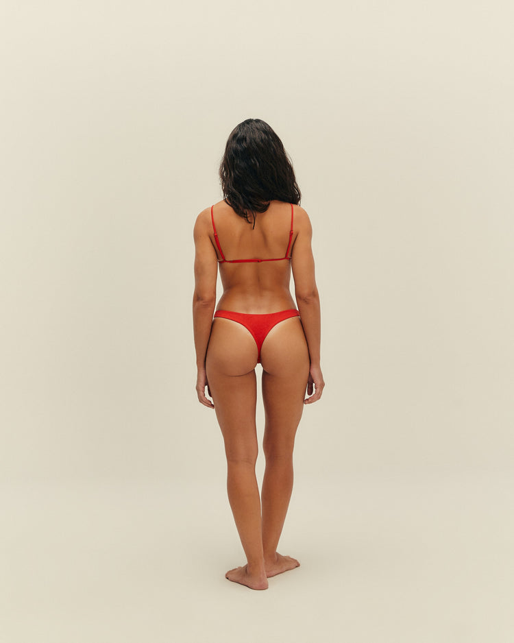 LARA BOTTOM RED SHIFT