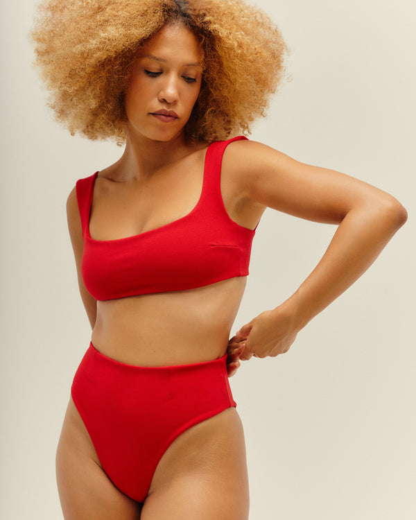 CREPE CLASSIC RED HOTPANTS