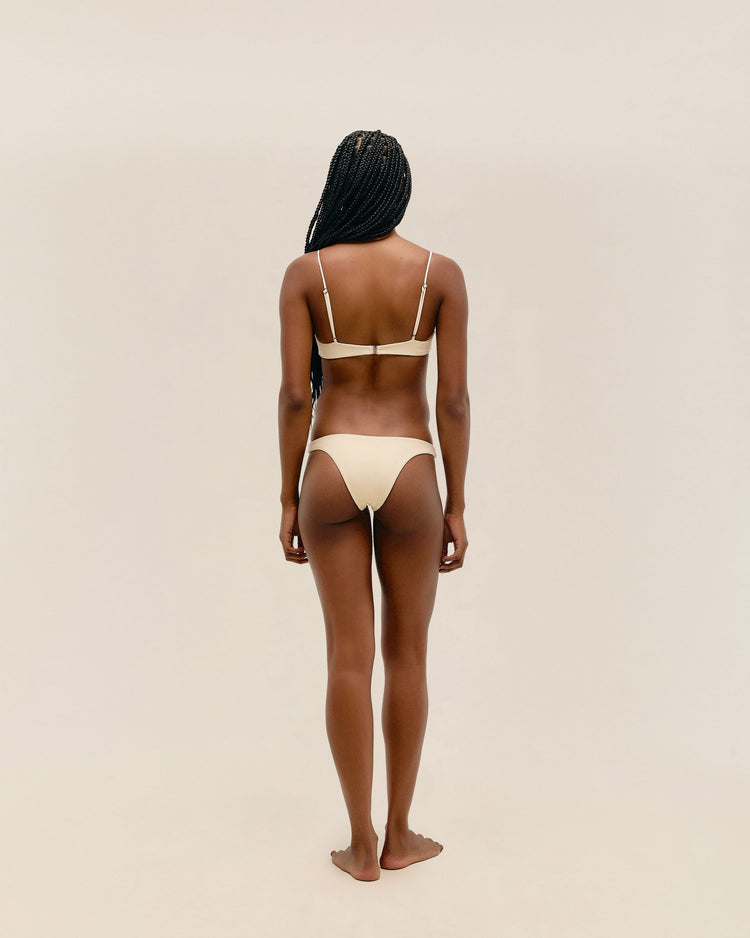 THIN BASIC WHITE BOTTOMS WITH SPORTY STRIPES