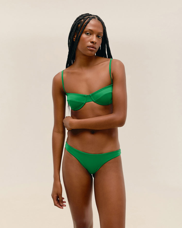 THIN BASIC BOTTOMS IN VINTAGE GREEN