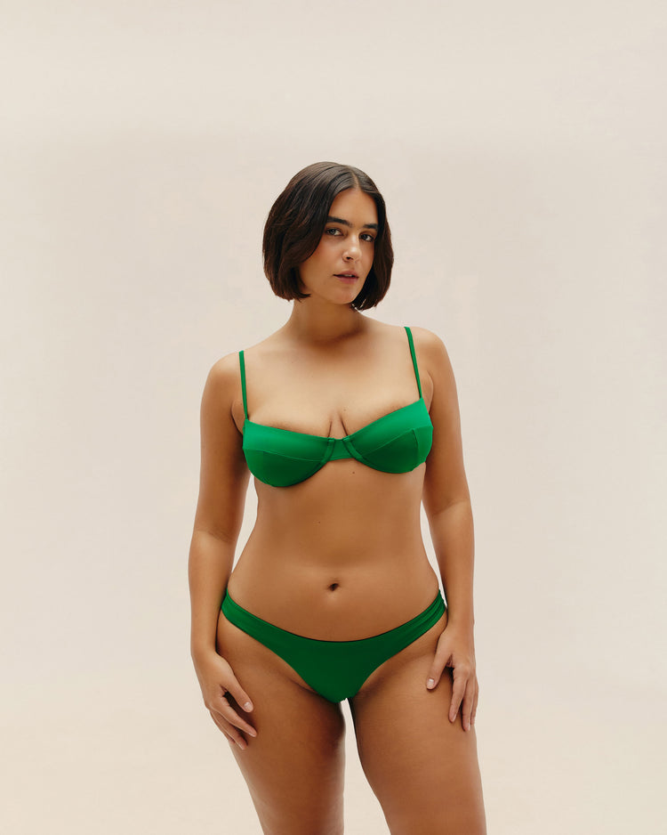 THIN BASIC BOTTOMS IN VINTAGE GREEN