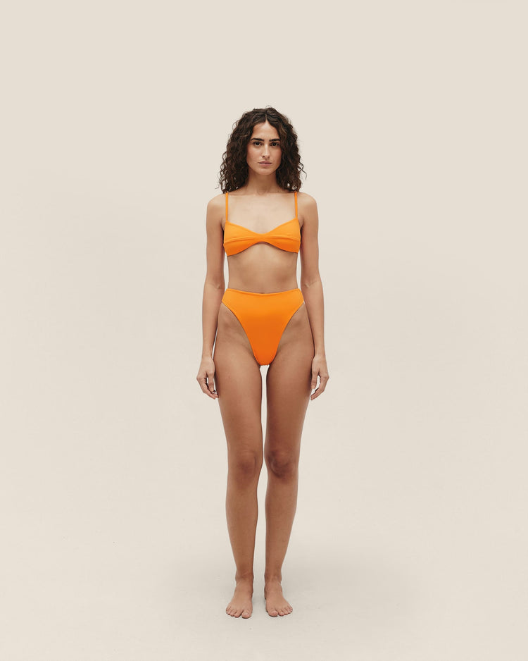 MAH HOTPANTS NARANJA MANDARINA