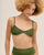 SHORTS CLÁSICOS CON RIBETE VERDE OLIVA