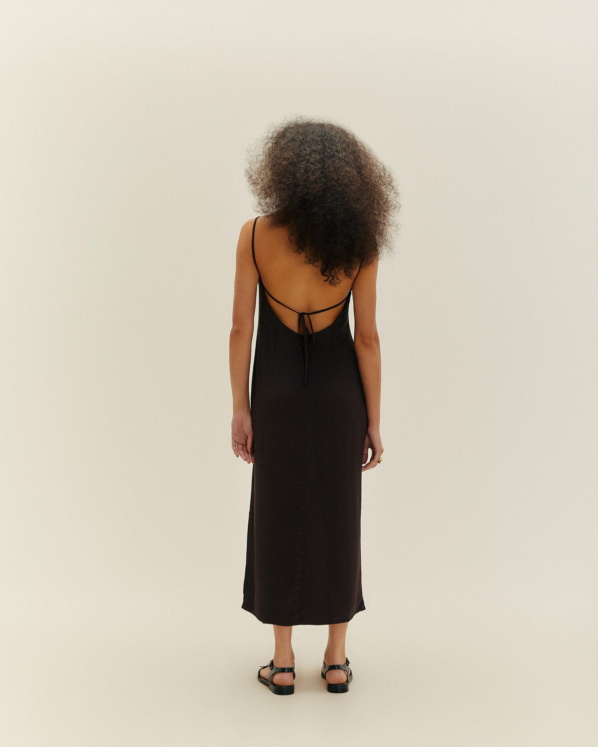 ROBE TAISSA EN VISCOSE NOIRE