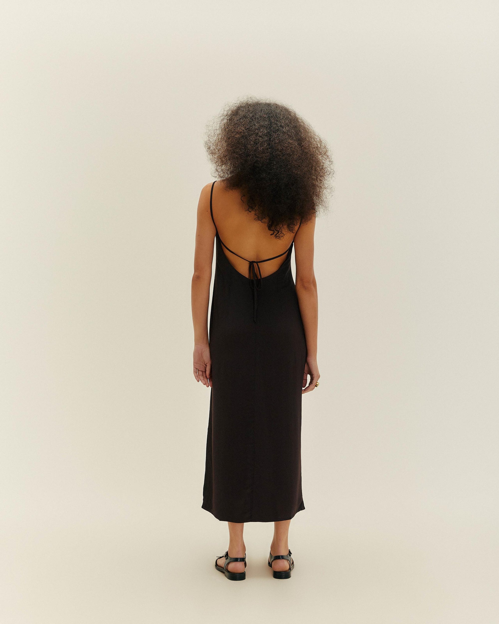ROBE TAISSA EN VISCOSE NOIRE