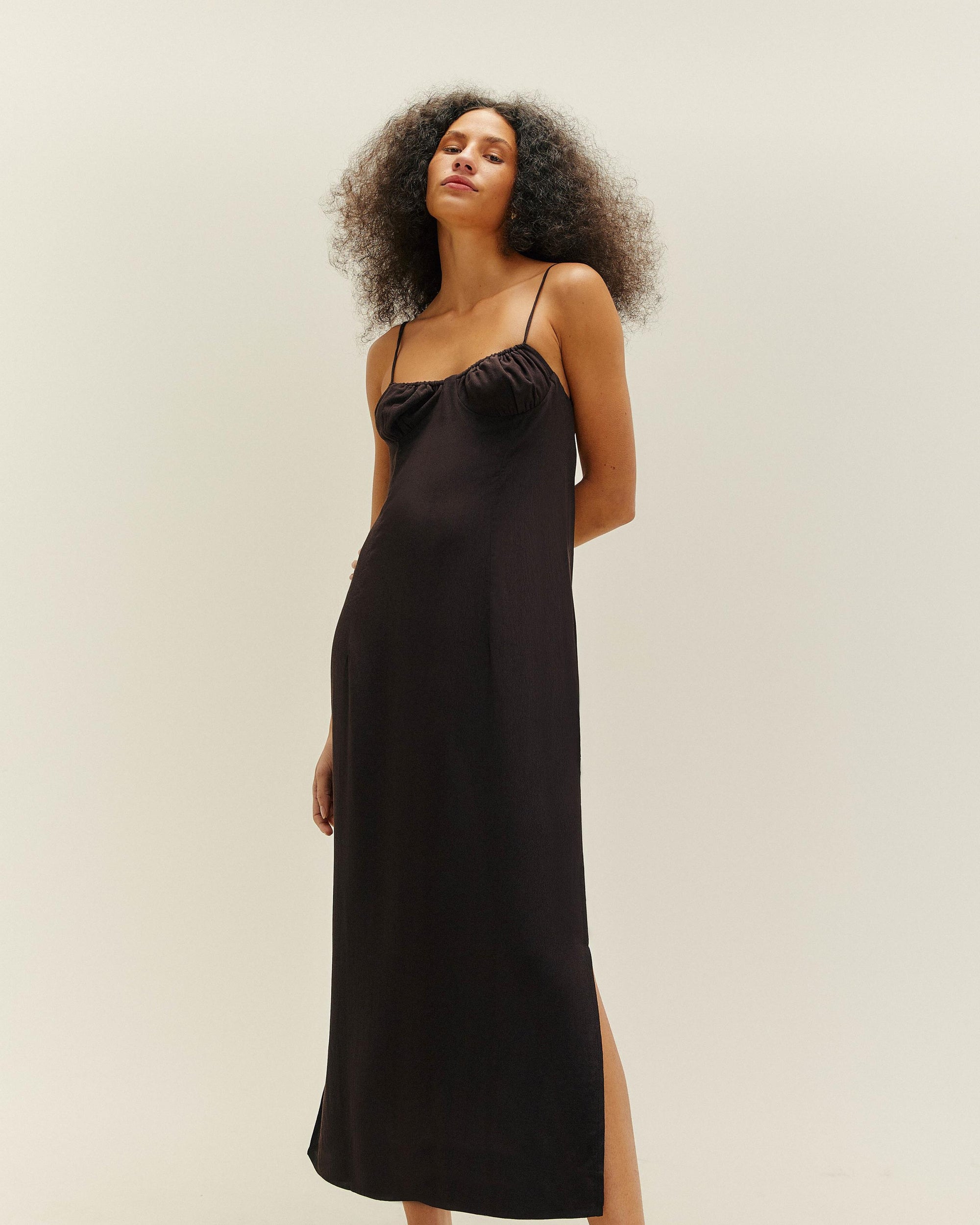 ROBE TAISSA EN VISCOSE NOIRE