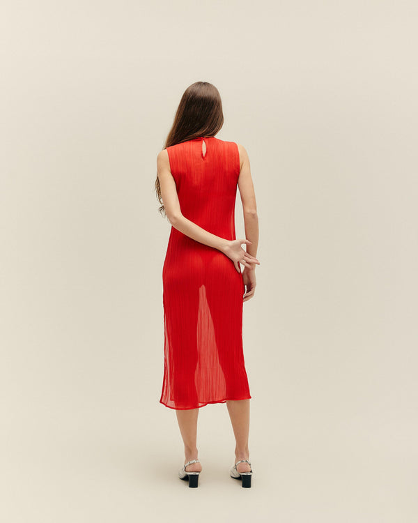 RED SHIFT PLEATED DRESS