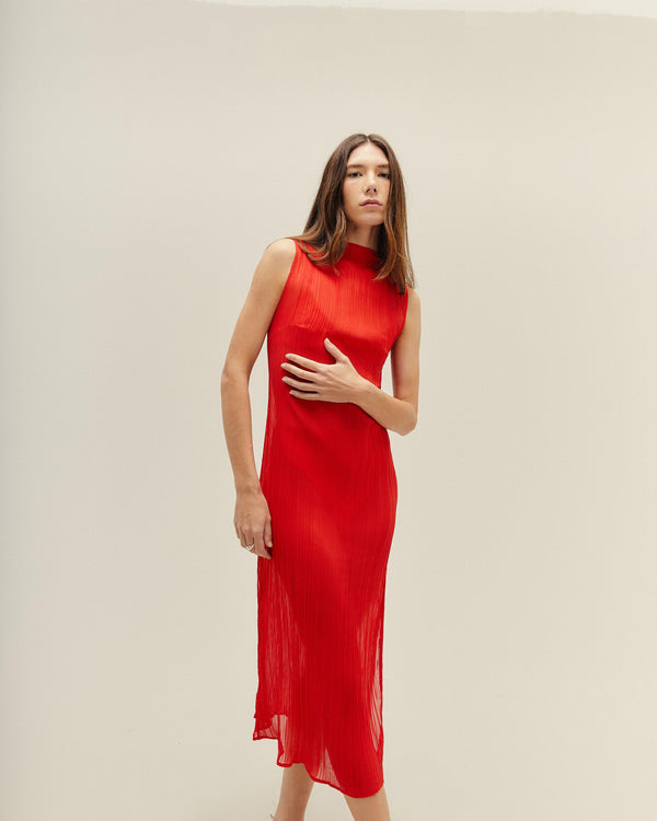 RED SHIFT PLEATED DRESS