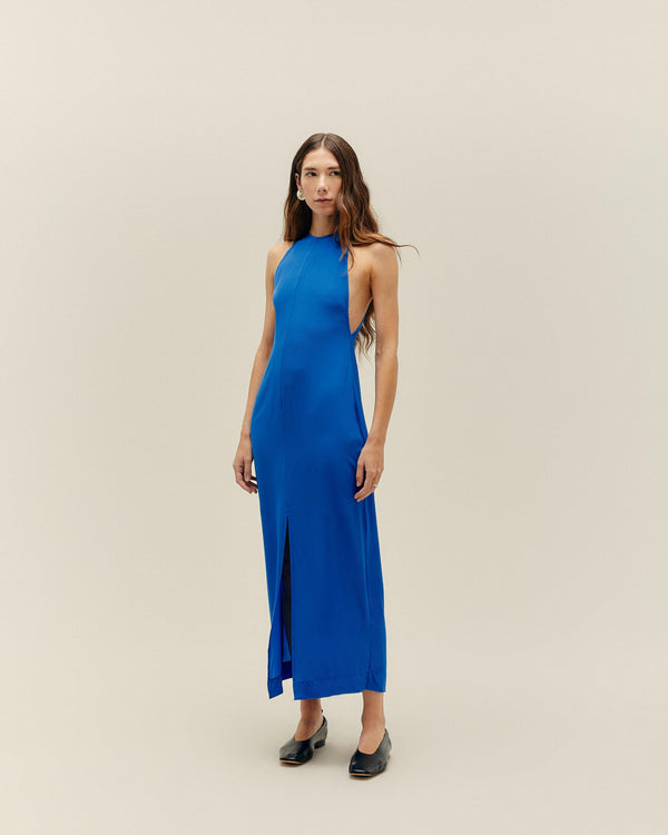 Vestido con abertura frontal en azul cobalto