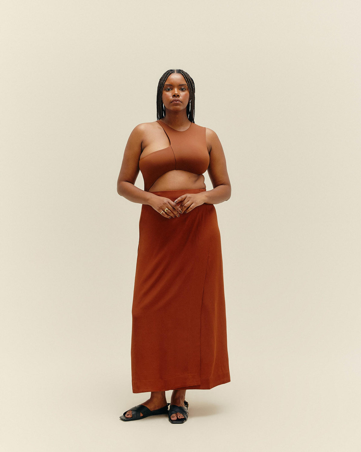 CREPE LUD SKIRT MID BROWN