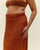 CREPE LUD SKIRT MID BROWN