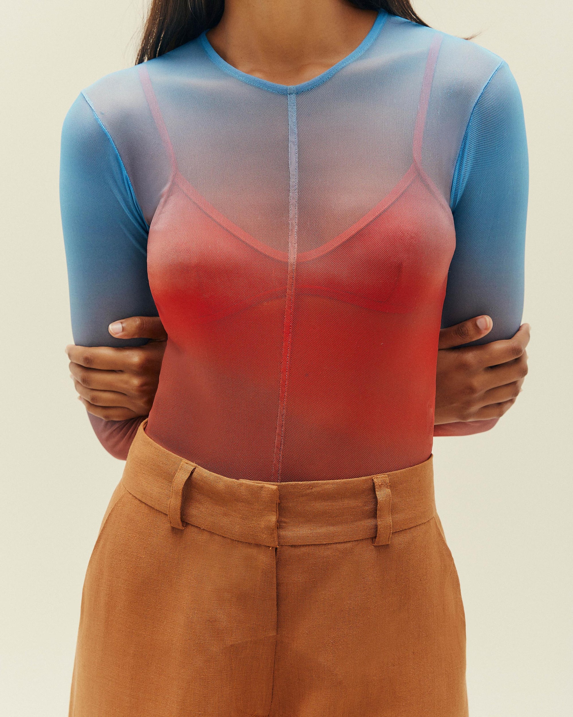 CAMISETA INAH CON ESTAMPADO OMBRE